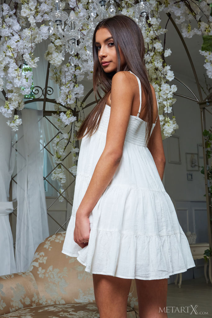 Vanessa Alessia In White Bonbon