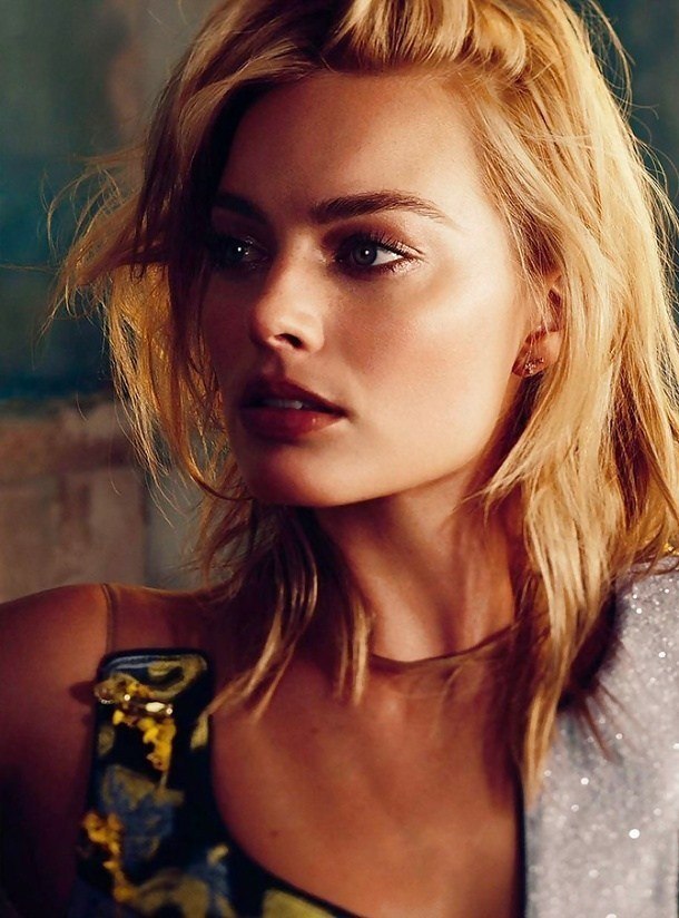 Naked Margot Robbie Pictures