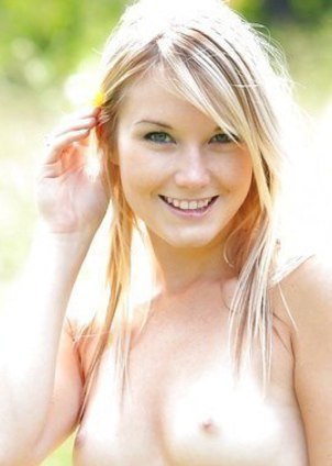 Cute 18yo blonde teen Jewel show tight pink pussy