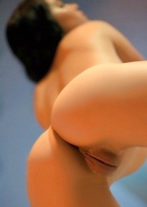 Long and black haired model Malena has a great ass