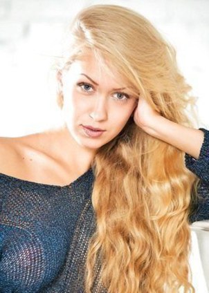 Blonde beauty named Sunday is really one sexy babe