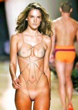 Alessandra Ambrosio nude