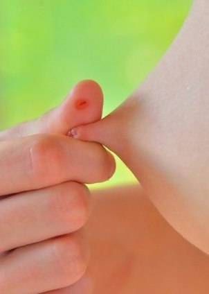 Beautiful Just 18 Lucie outdoor - hot pics