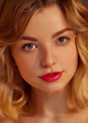 Sweet girl Daniel Sea has juicy lips, up and down