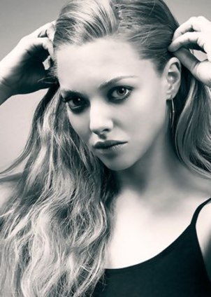 Amanda Seyfried Sexy Pics