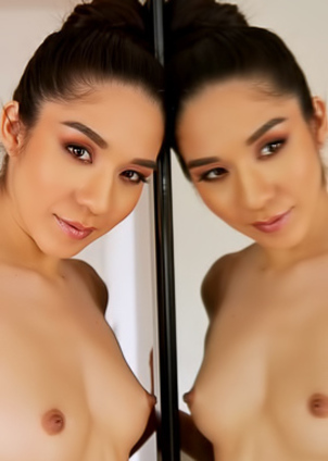 Victoria Antoinette is fit, flawless perfection