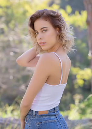 Beautiful Model Toni Maria Gets Naked Outdoors