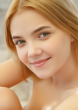 Sexy Naked Girl Chanel Fenn