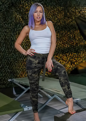 Squirt Training With Bonnie Rotten And Zoey Monroe