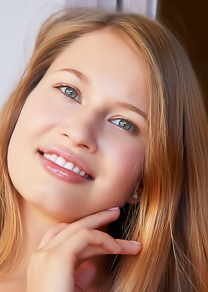 Stella Cardo Russian Beauty Spreads Her Long Legs Wide