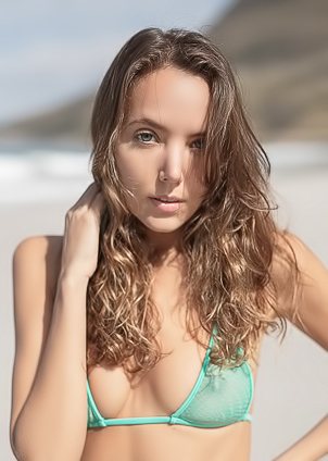 Katya Clover Hot Summer Pics In Bikini