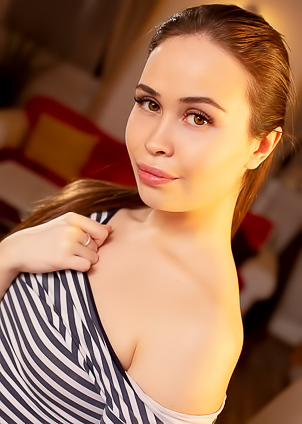 Jenny Ferri Masturbate Her Slippery Bare Snatch