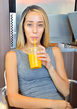 Averie FTV Averie FTV rubs cunt right after drinking her juice