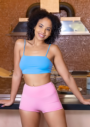 Xxx Breakfast With Romy Indy