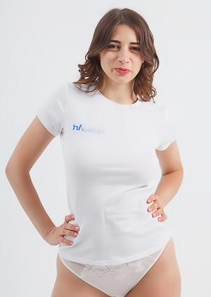 Big Boobs Hottie Elle Mira Shows Her Amazing Body