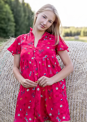 Cute Blonde Beti Savors The Naughty Thrill Of Alfresco Nudity