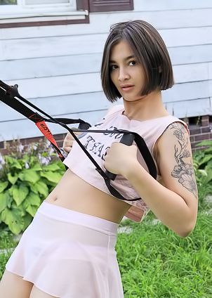 Innocent Teen Sasha Xray With Small Pussy