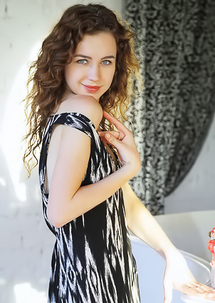 Sexy Brunette Lilu M