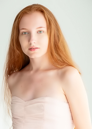 Lola Jolie Lifts Her Frothy Dress To Expose Her Bare Pussy And Sexy Ass