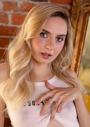 Emily Swan Rolls Over To Ensure Her Sexy Ass Receives The Attention It Deserves