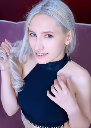 Sofia Sey Gives Irresistible Rear View Of Her Shaved Pussy And Peachy Ass