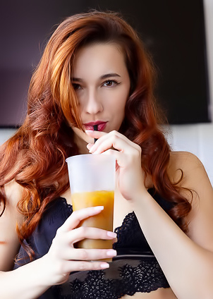 Oxi Bendini Icy Fingers Exploring The Fierce Heat Of Her Pussy