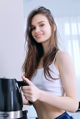 Anastasia Bella Exposing Her Plump-lipped Pussy With The Carefree Charm