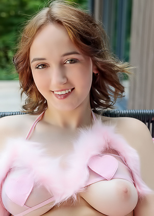 Sweet Young Pussy Rokki