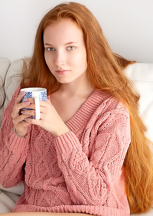 Lola Jolie Lounging Naked On The Leather Sofa