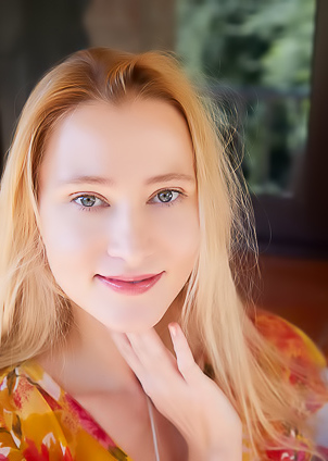 Ivi Rein Parts Her Slender Thighs Revealing She’s Wearing Nothing Beneath