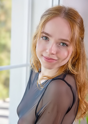 Rinna Ly Blue-eyed Sweetie’s Sultry Pout Gives Way To A Flirtatious Smile