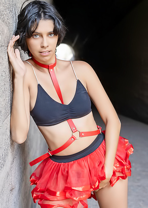 Kensi Perfect Body And Gorgeous Features Captured By Tora