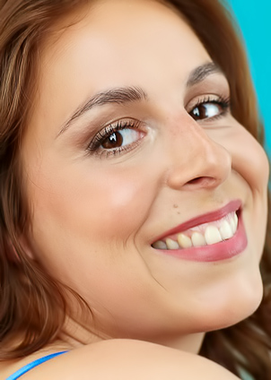 Antonia Sainzs Thong Tease Reveals Her Hungary For A Hardware Installation